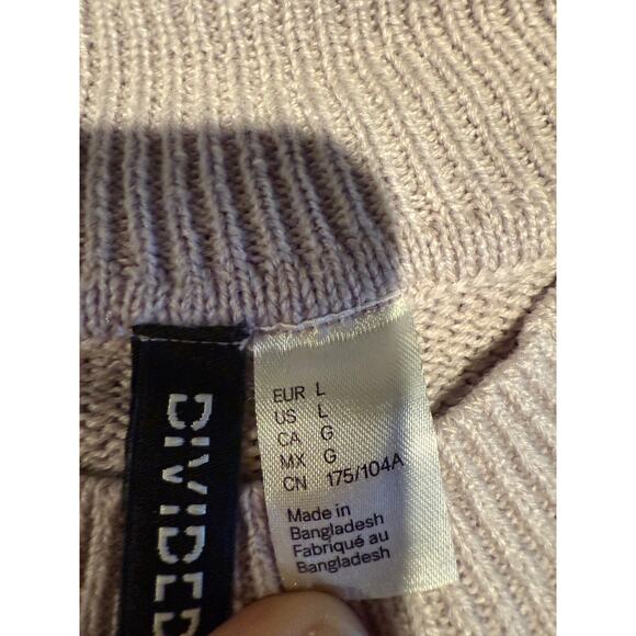 Divided Sweater - Picture 3 of 3